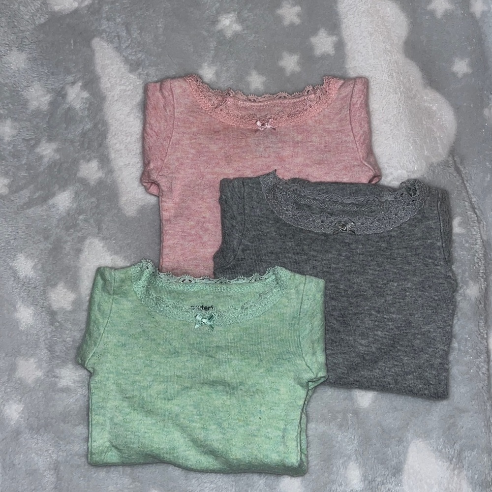 3 Newborn Longsleeve Onesie